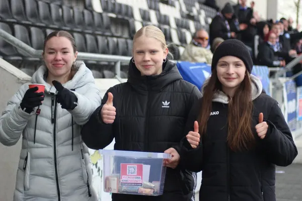 FSV-Spielerinnen sammeln Spenden beim FCG-Heimspiel