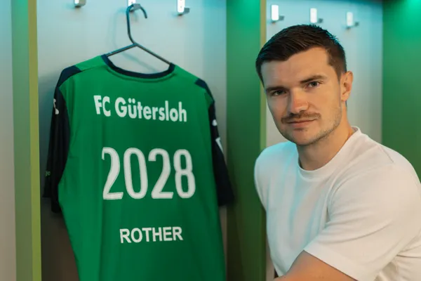 Kapitän Björn Rother verlängert bis 2028 beim FC Gütersloh