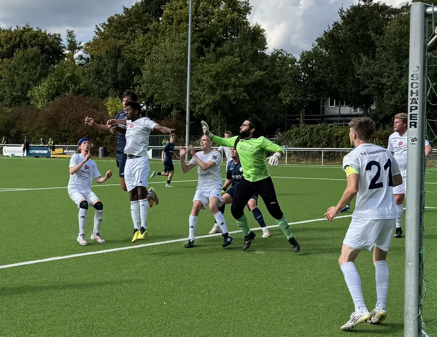 Zweite gewinnt wildes Spiel gegen TuS Leopoldshöhe - 6:3