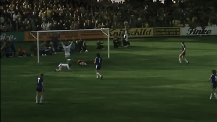 DJK-Torjäger Heinz Rudloff im Clinch mit dem BVB bei Zeigler