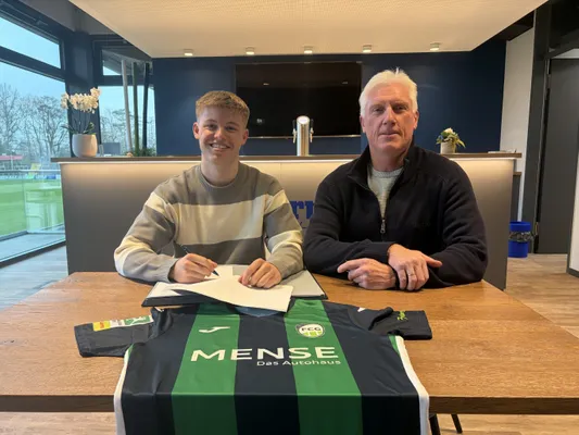 Vertragsverlängerung: Der FC Gütersloh hält Erik Lanfer