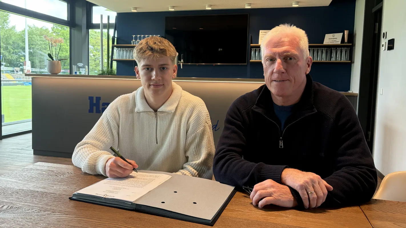 Niklas Möllers von Arminia Bielefeld unterschreibt beim FCG