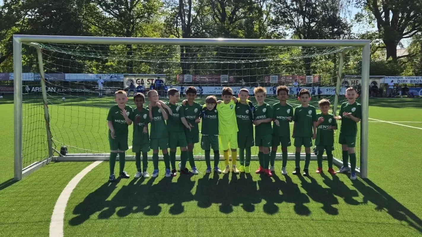 F2-Junioren siegen beim Pfingstturnier des VfL Schildesche